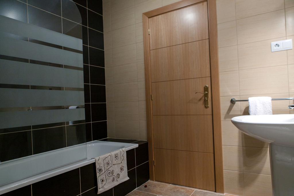 El Balcon De Roda Roda de Isábena Szoba fotó