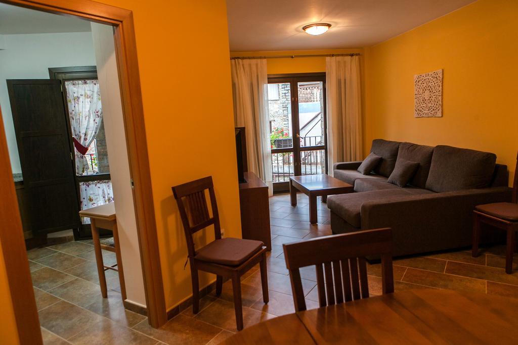 El Balcon De Roda Roda de Isábena Szoba fotó